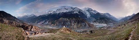 The Annapurna Circuit Mountains